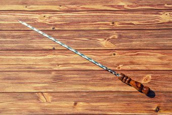 Шампур прямой с деревянной ручкой ШАР 400х18х3мм (650) 2К-134